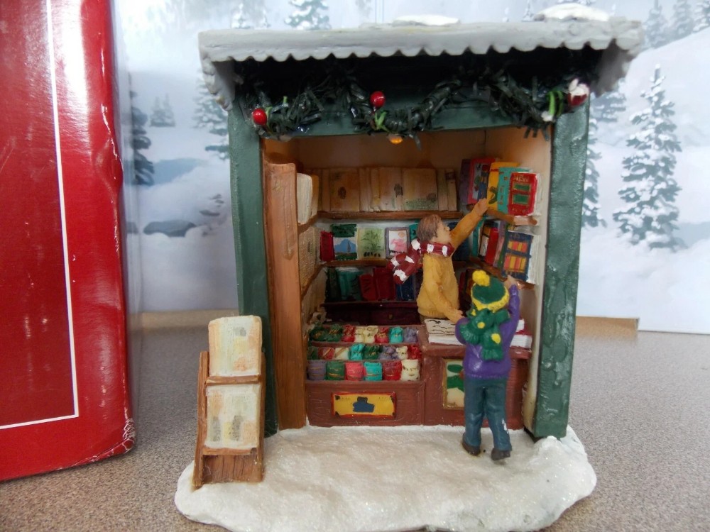 St. Nicholas Square Newspapers for Sale Illuminated Christmas Village Accessory 2006