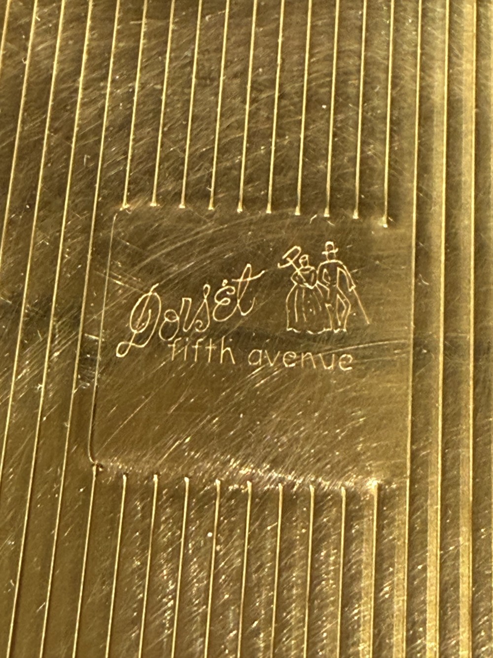 Vintage Fifth Avenue Compact