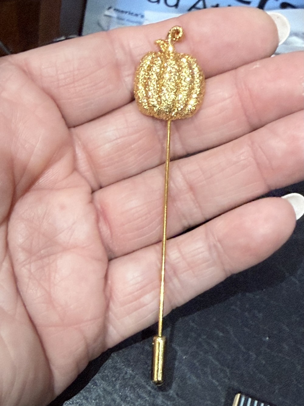 Hat Pin, Scarf Pin - Golden Pumpkin in Glitter,  Lapel Pin, Autumn, Fall, Thanksgiving