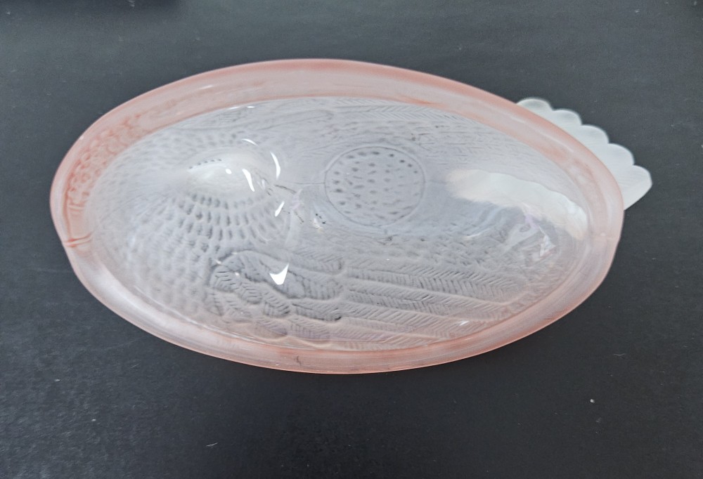Satin Pink Hen on Nest dish