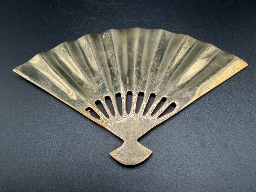 Vintage Brass Dragon Fan Wall Plaque - Hollywood Regency Asian Accent Decor,