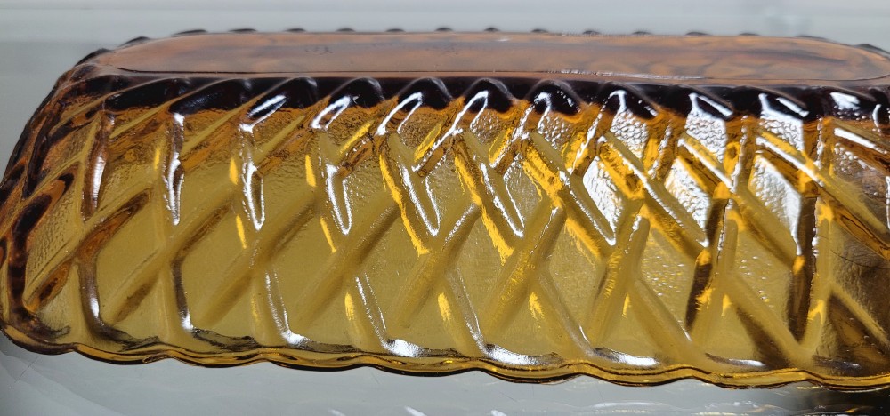 VTG Indiana Glass celery dish in Pretzel