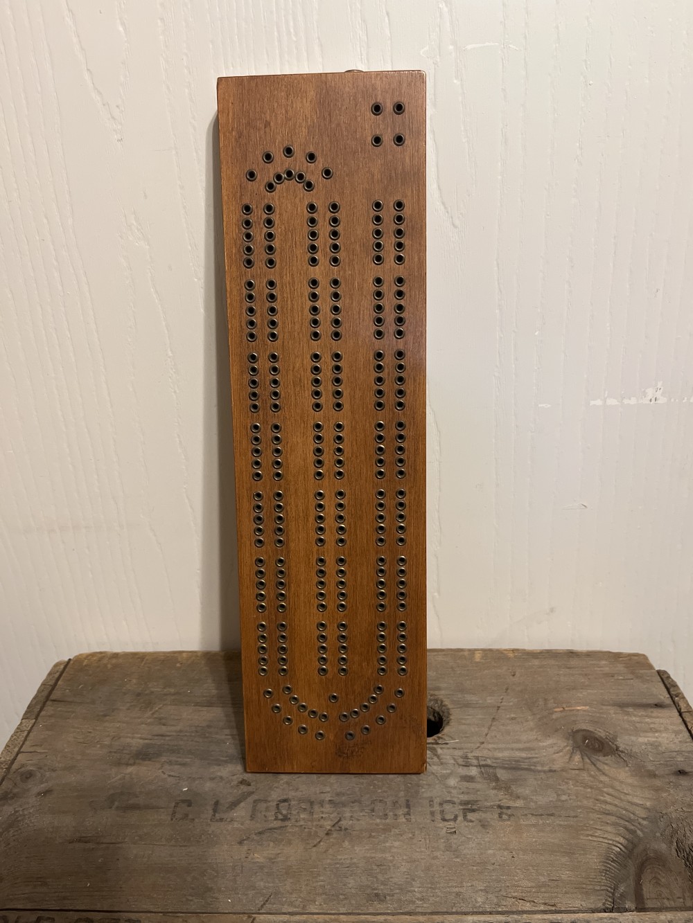 Rare vtg Cribbage board by Gits Bros