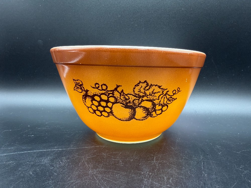 Pyrex Old Orchard 401 Nesting Bowl