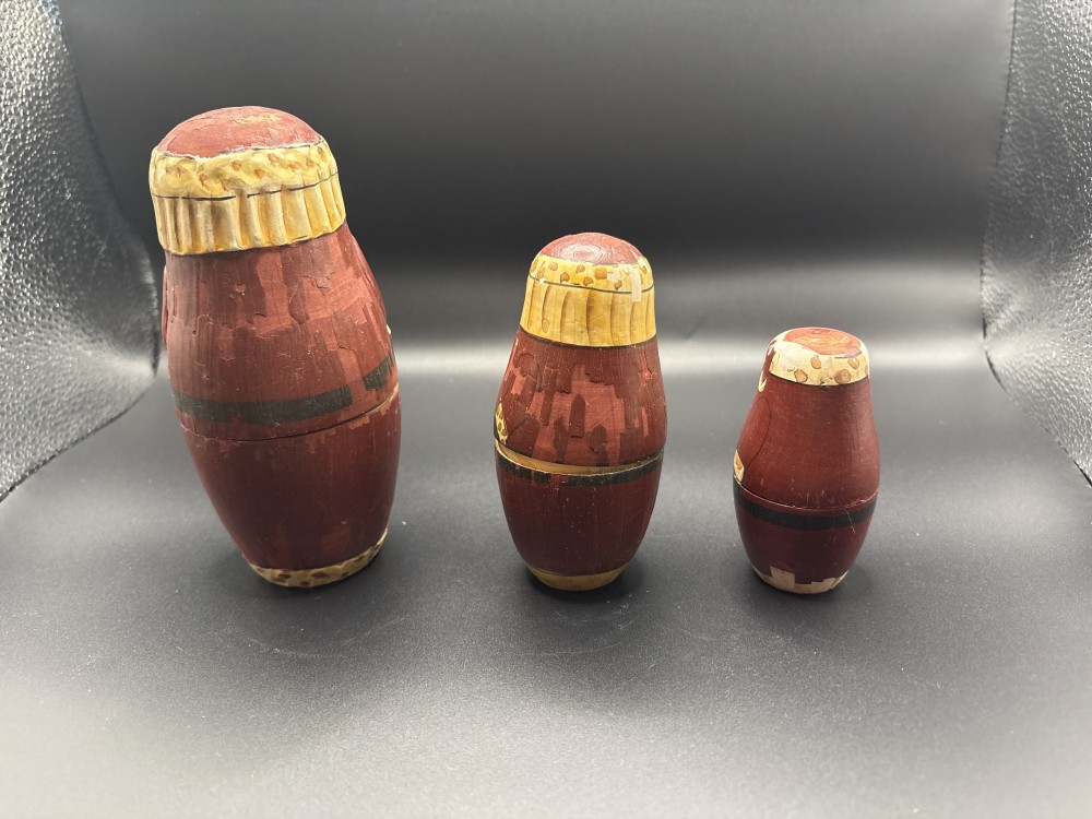 Nesting Santa Set of 3 Vintage