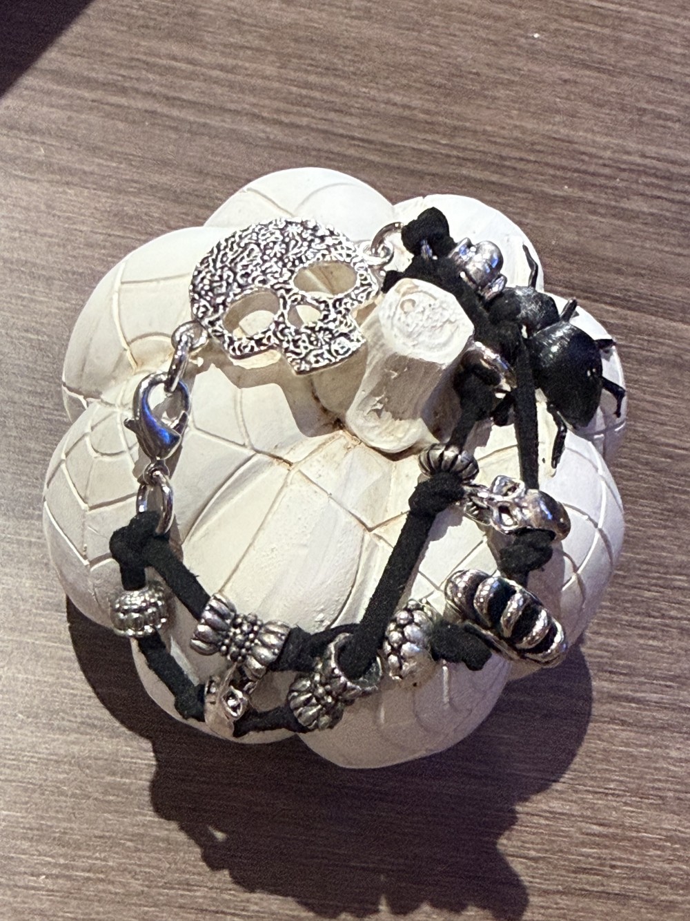 Bracelet - Silver skull Black leather bead accents