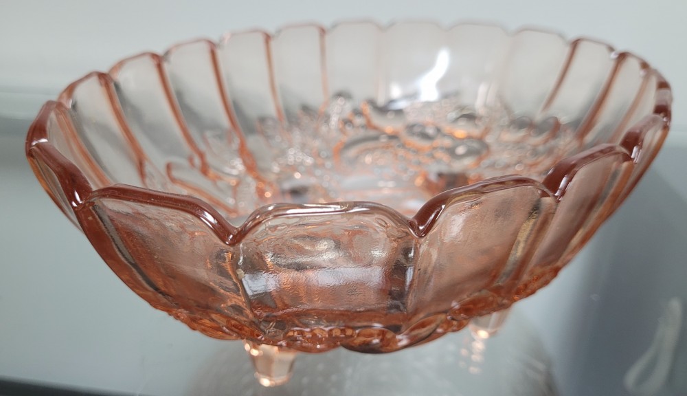VTG Indiana Glass Garland footed fruit bowl pink