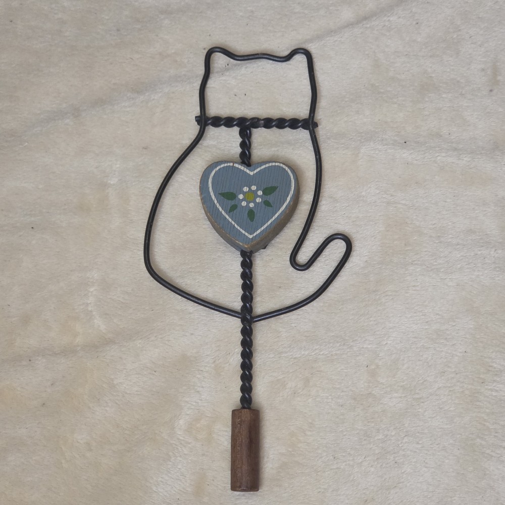 VTG Mini Twisted Wire Cat Rug Beater Magnet