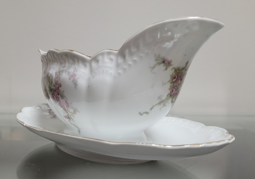 VTG ZS and Co Orleans gravy boat pink roses