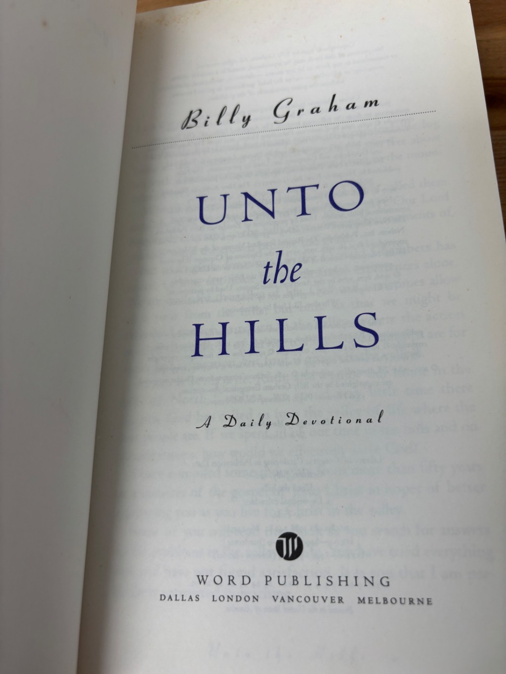 Book Billy Graham Unto the Hills Daily Devotional 1996 Christian Library Society Faux Leather Hardcover