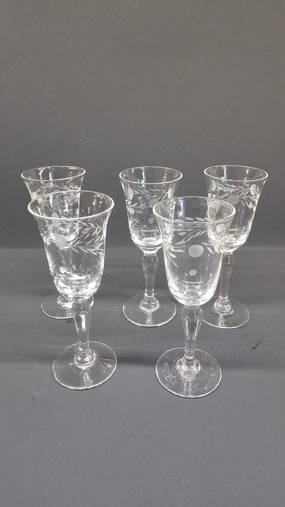 1940's Pioneer Etched Cordial glasses(set 5)