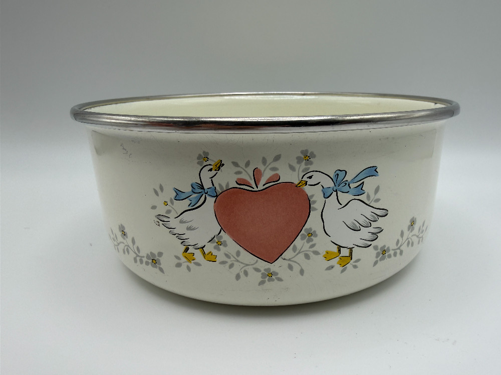 Vintage 1980s Country Geese Porcelain Enamelware Bowl – Heart & Blue Bows
