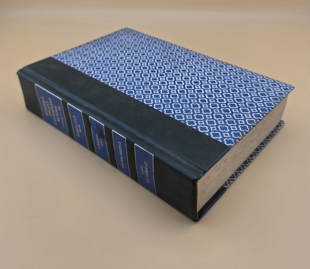 1982 Readers Digest Book Blue and White
