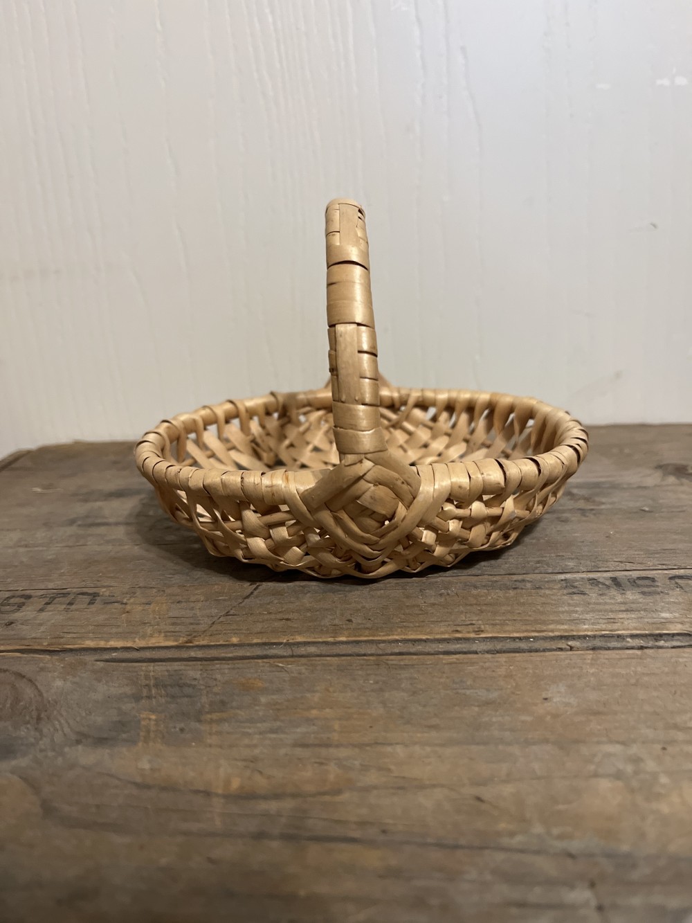 Vtg small gathering basket