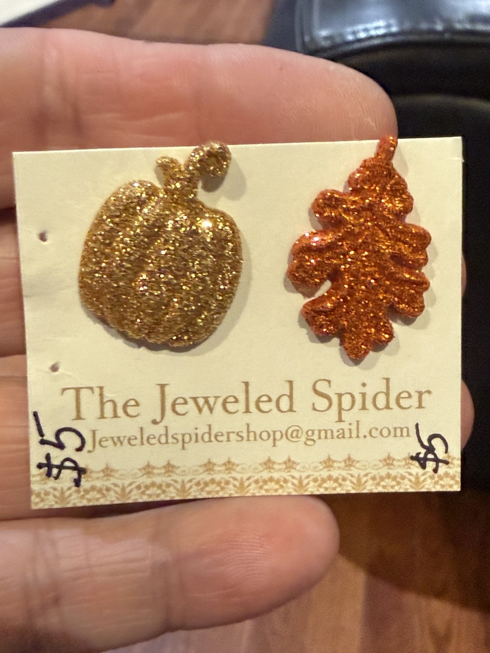 Stud Earrings - Pumpkin and leaf Glittered