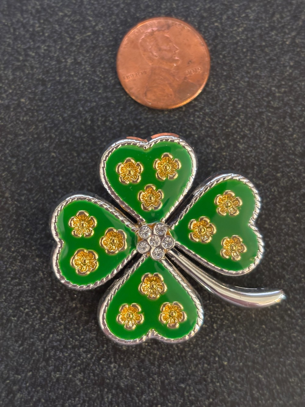 Shamrock silver tone green enamel w/rhinestones pin/necklace charm