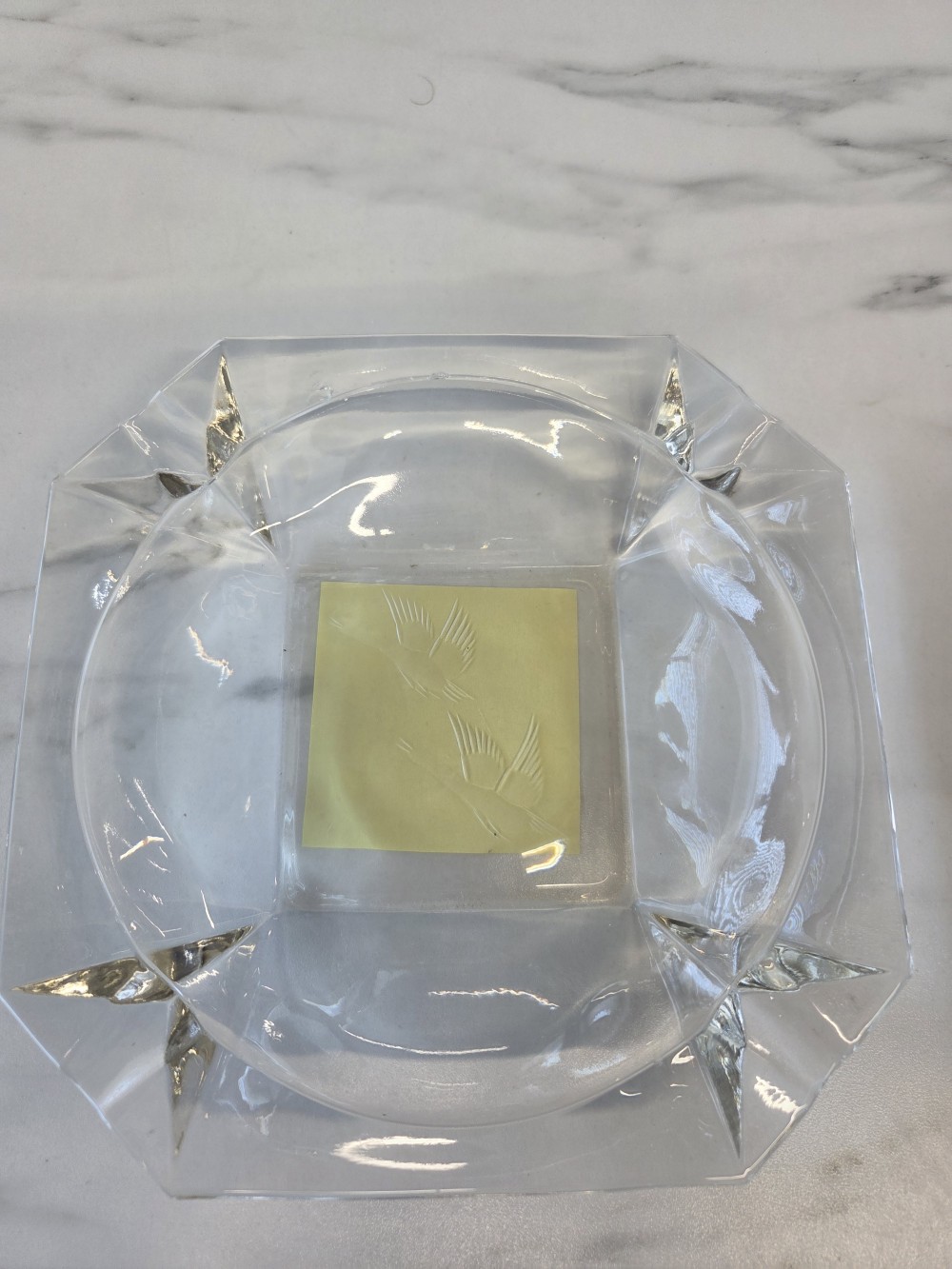 DO-1699 clear glass ashtray w/ducks