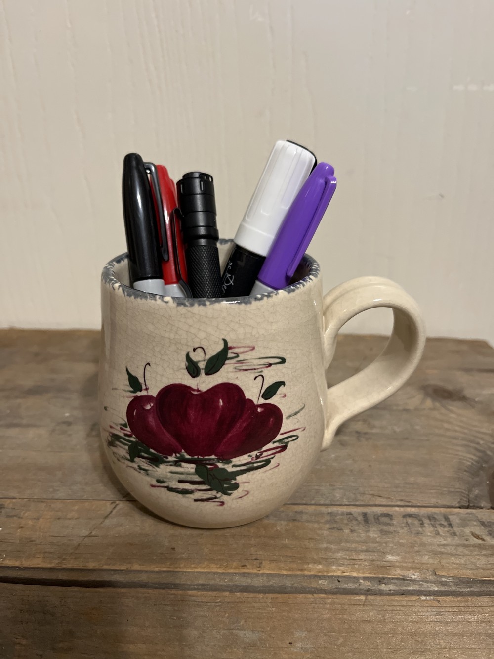 Vtg Casey Pottery Apple Mug - as is