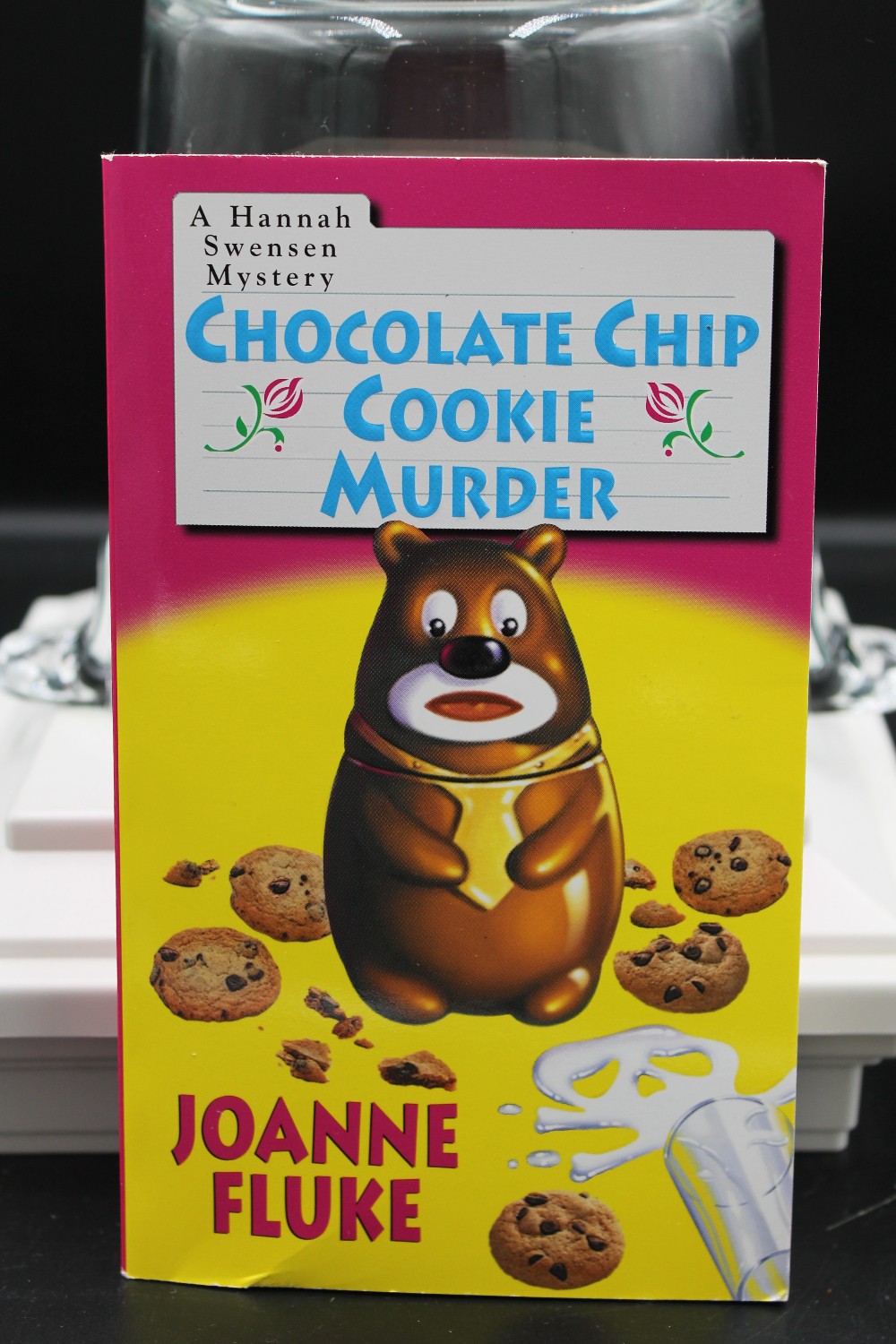 Paperback CHOCOLATE CHIP COOKIE MURDER by Joanne Fluke