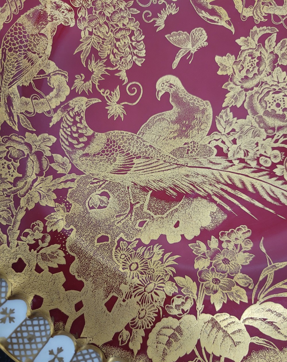 VTG 1974 Royal Crown Derby Paradise Maroon plate