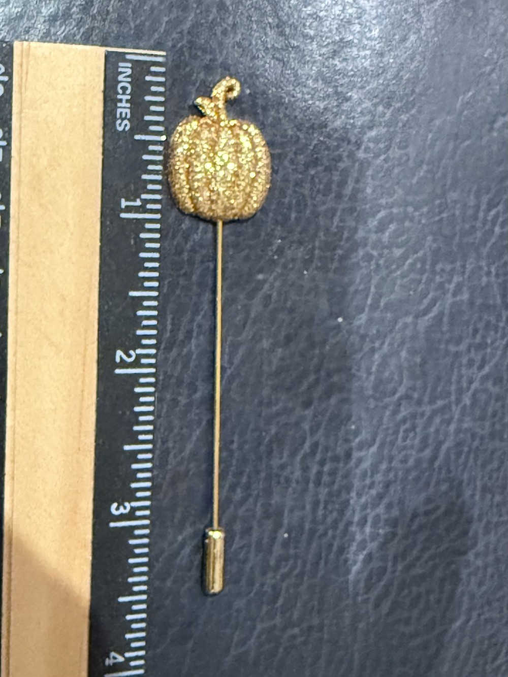 Hat Pin, Scarf Pin - Golden Pumpkin in Glitter,  Lapel Pin, Autumn, Fall, Thanksgiving