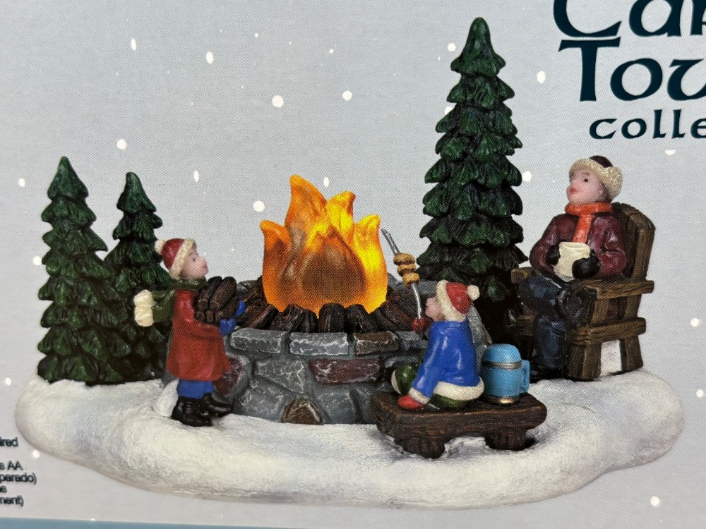 Carole Towne Fireside Family Lemax Christmas Village 2015 LED Campfire 0672916