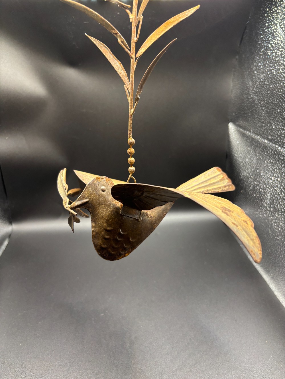 Garden decor rusty metal hanging peace dove wind spinner