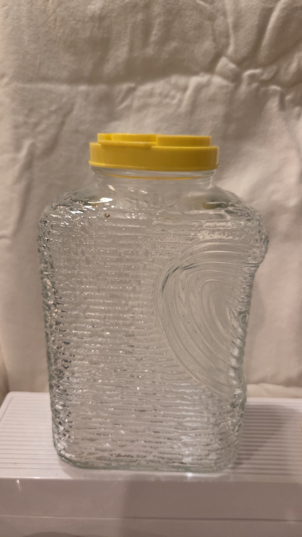 KP-1788 vtg clear refrigerator jug
