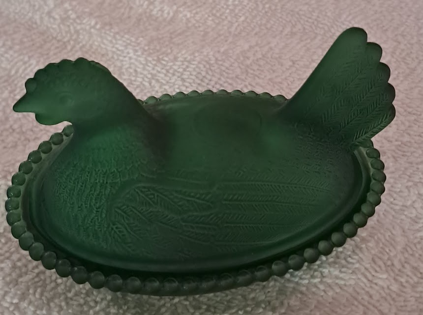 Green Satin Hen on Nest (Small)