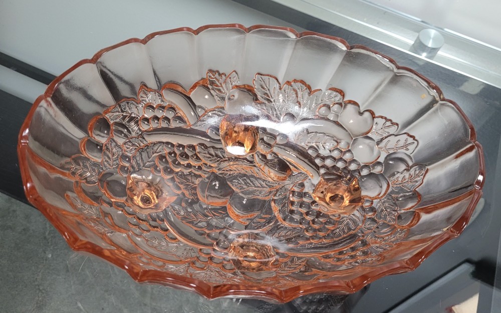 VTG Indiana Glass Garland footed fruit bowl pink