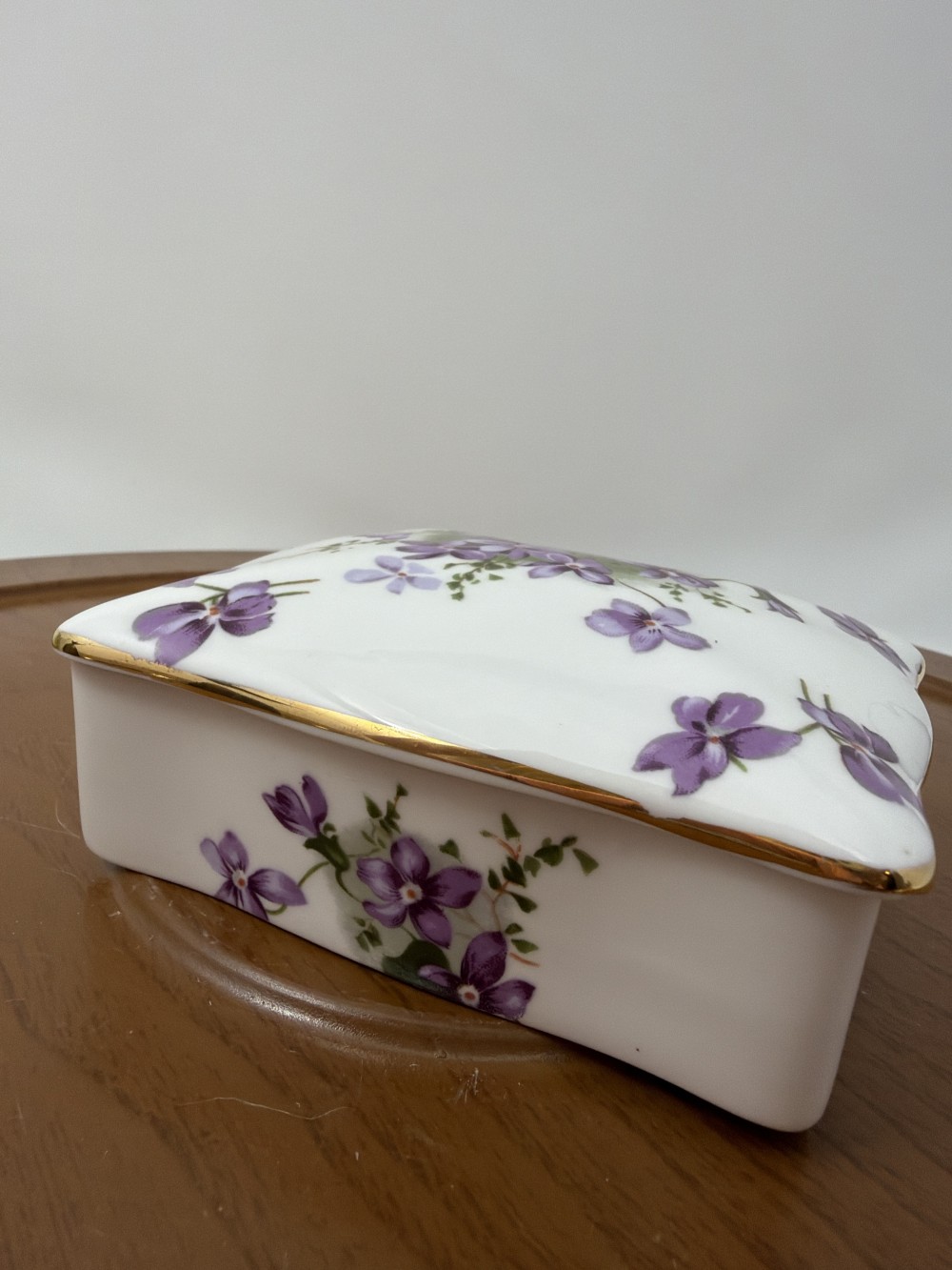 Vtg Trinket Violets Dish w/lid