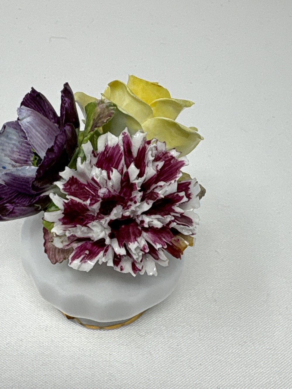 Queen’s Mini Porcelain Flower Arrangement