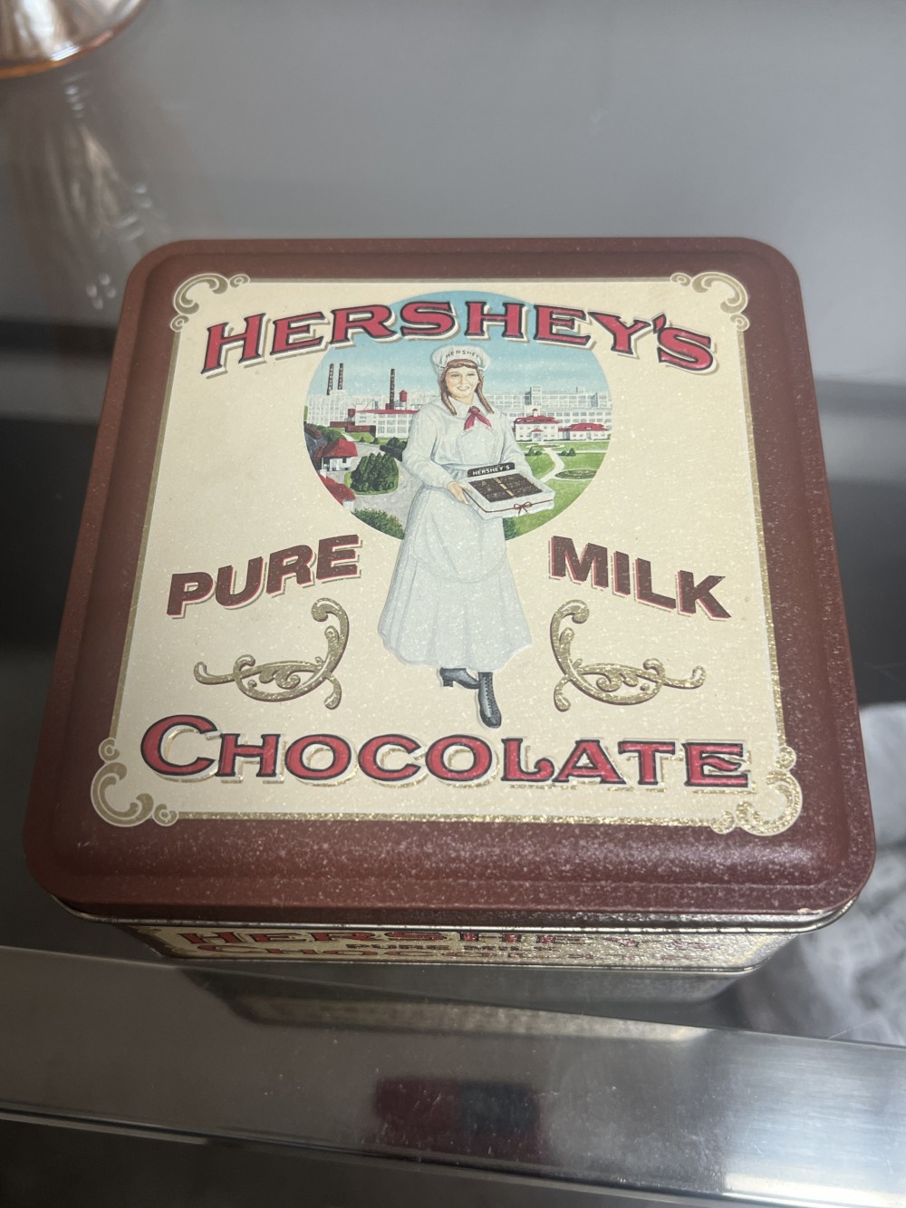 Hershey's Pure Milk Chocolate Box