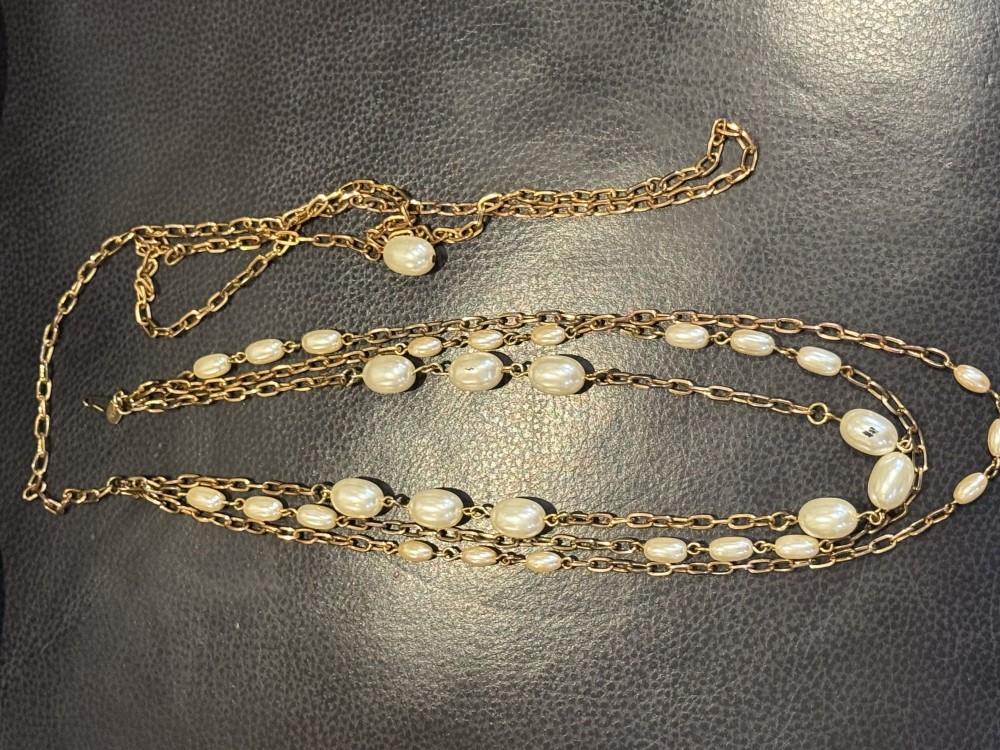 Vintage Belt - Pearl and Gold Chain Jewelry