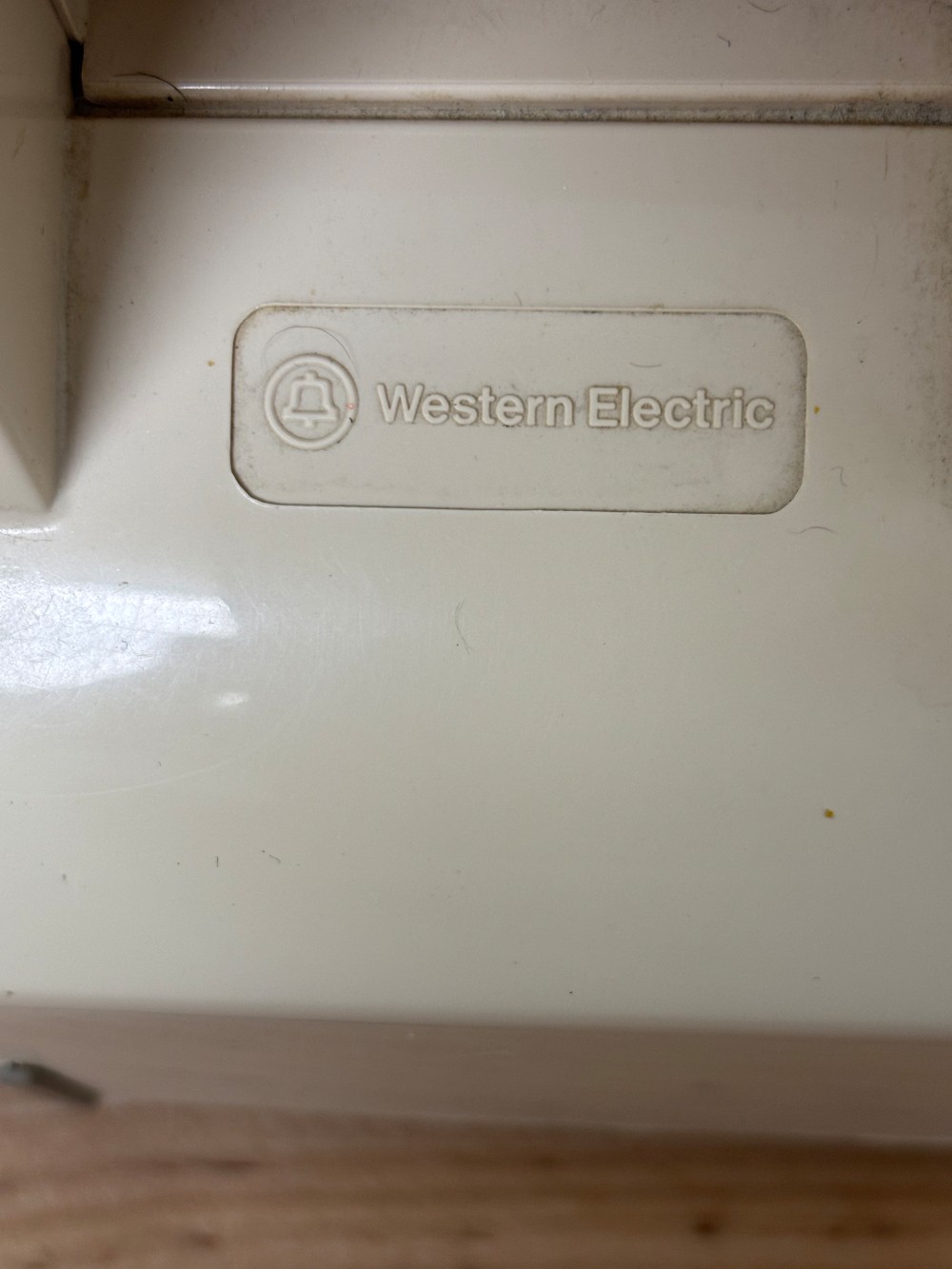 Telephone Western Electric 2500DMG Beige Touch-Tone Desk Telephone Bell System 1982