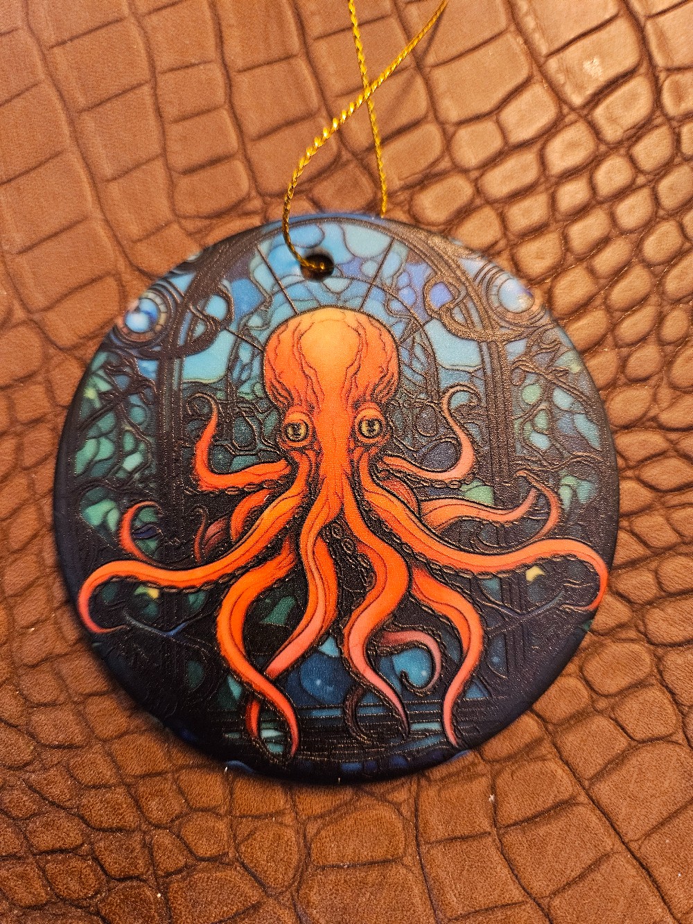 Touber round ceramic ornament: octopus