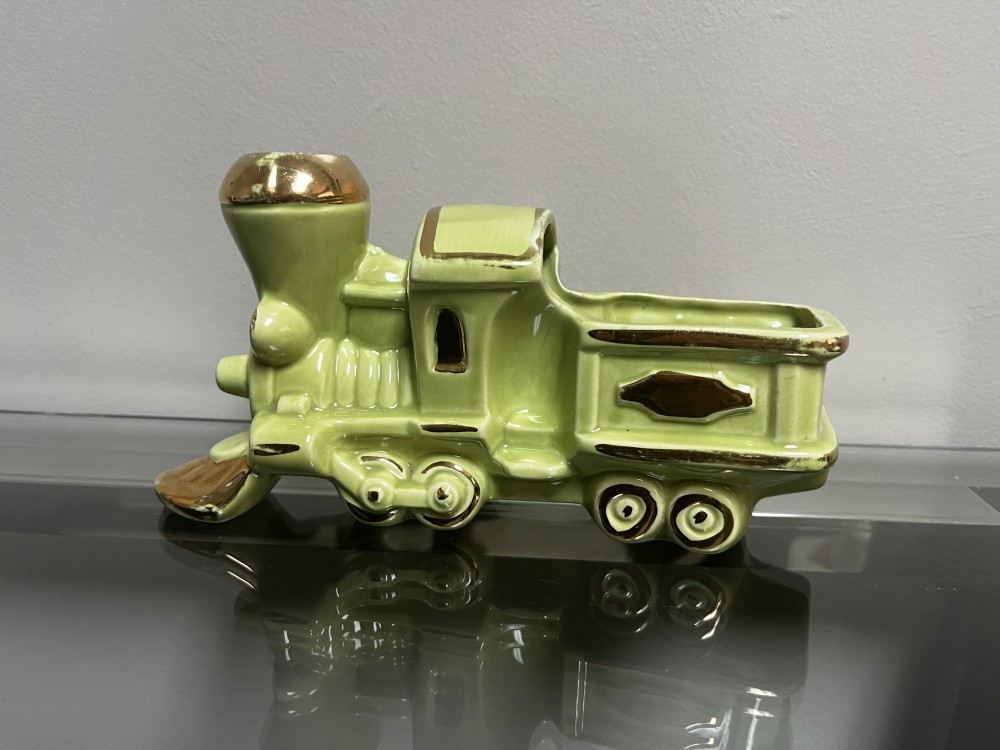 Vtg green & gold train planter AS IS