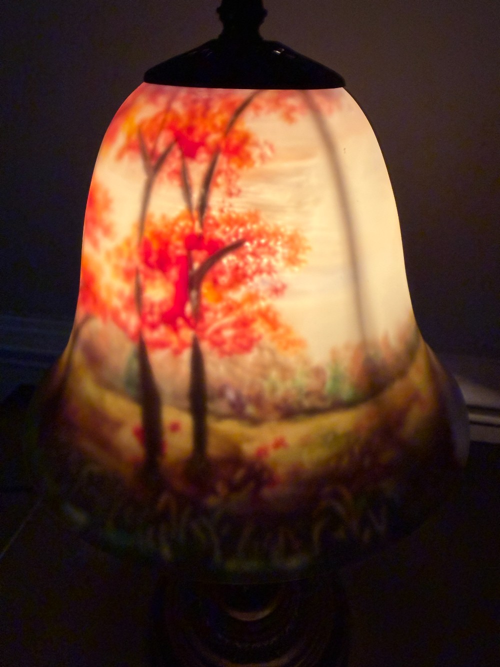 Tiffany Style Reverse Painted Glass Accent Lamp