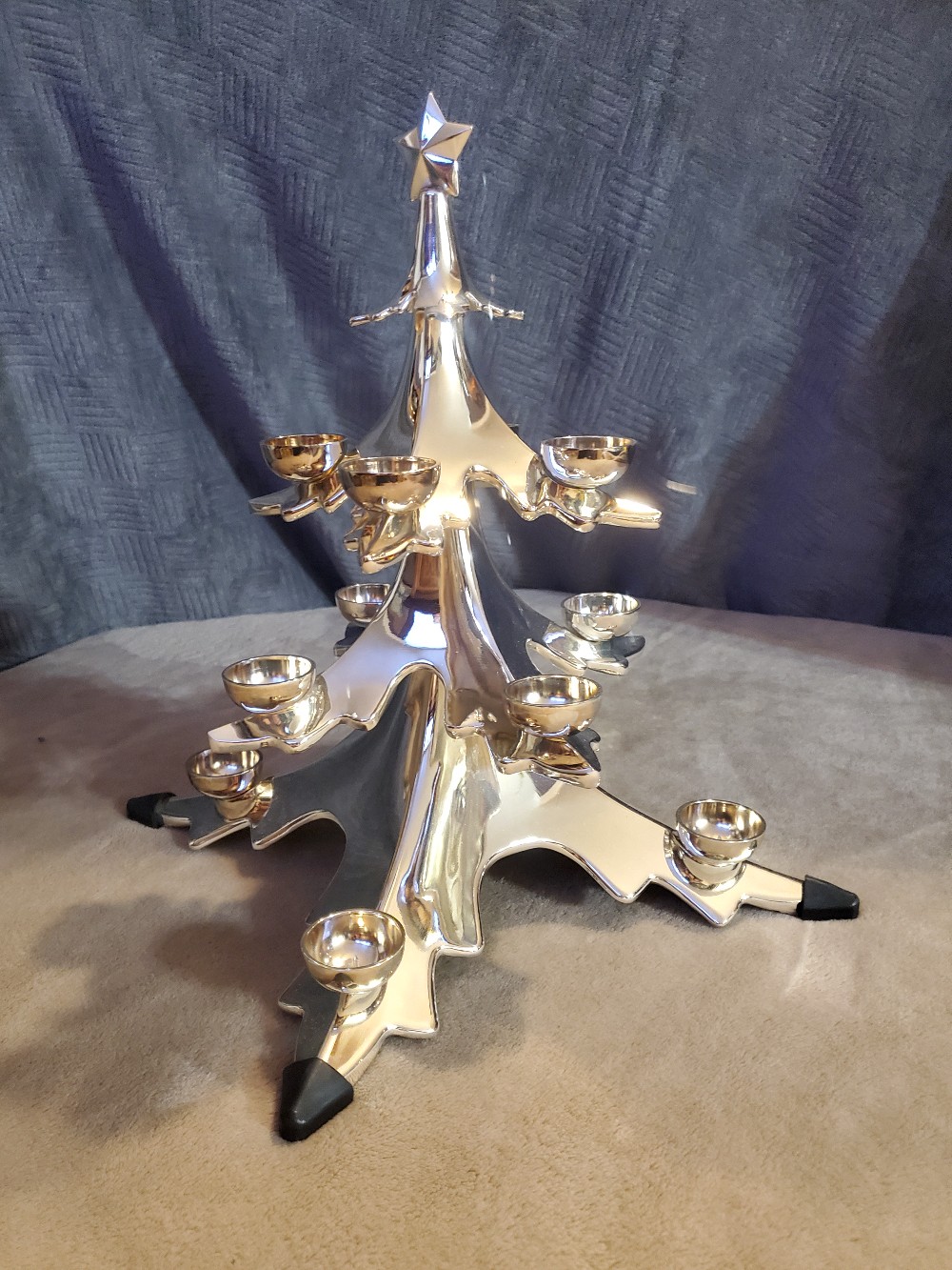 Sam's Cast Metal Christmas Tree Round Candle Holder