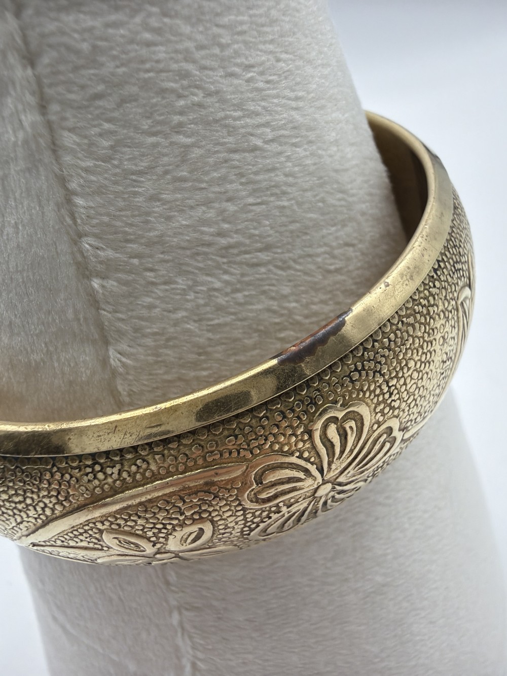 Vtg Etched Brass Floral Bangle