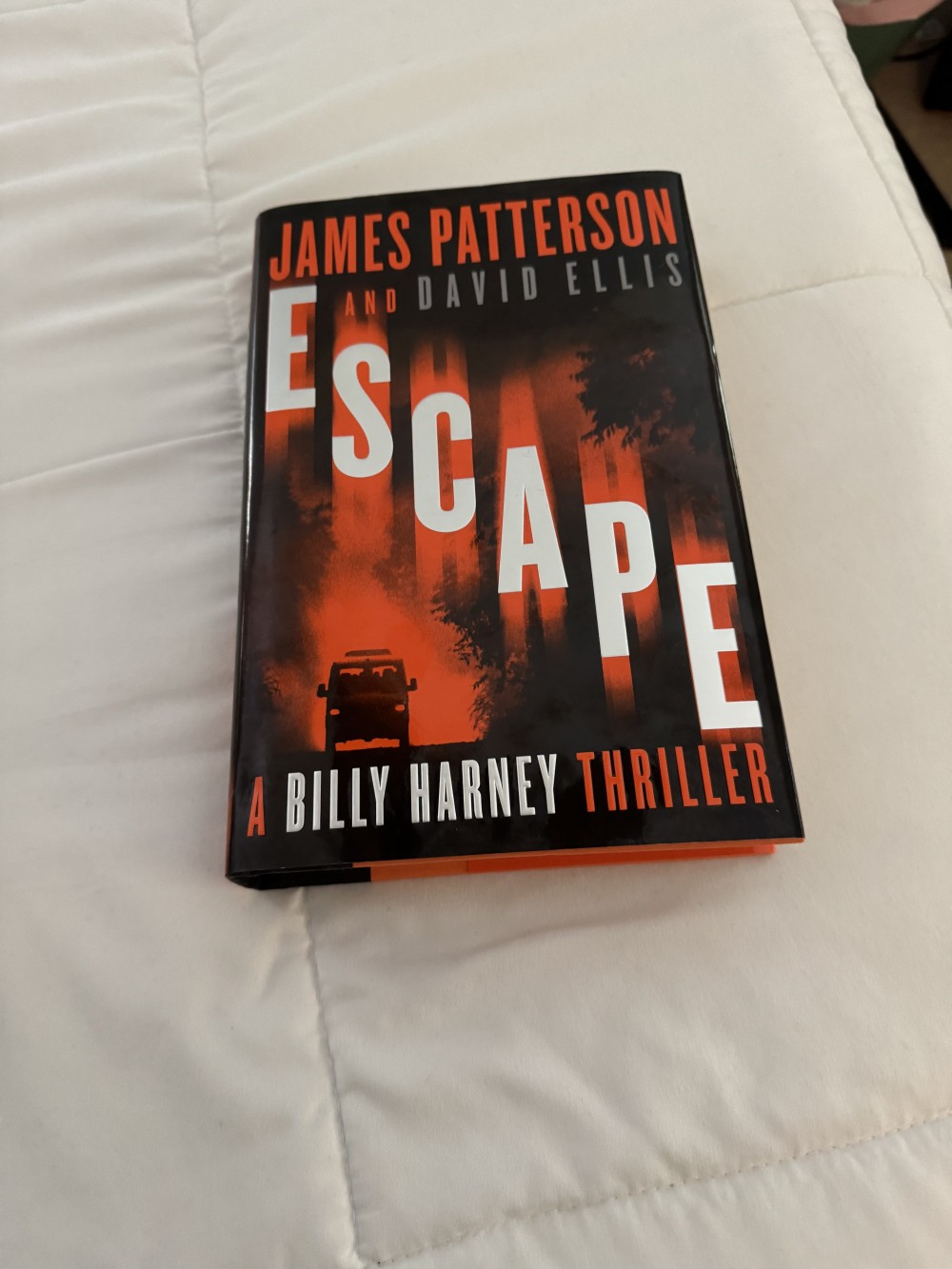 HBB, NOVEL, ESCAPE BY J. PATTERSON