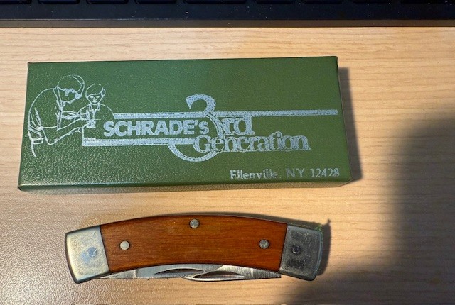 Schrade Knife Box
