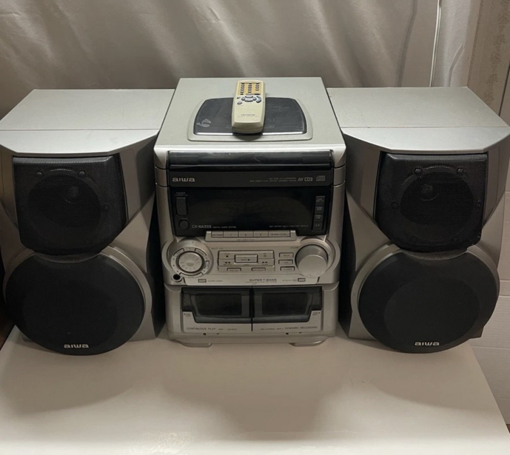 AIWA CX-NA555 3 CD Changer Dual Cassette Tape AM/FM Stereo & Speakers with Remote