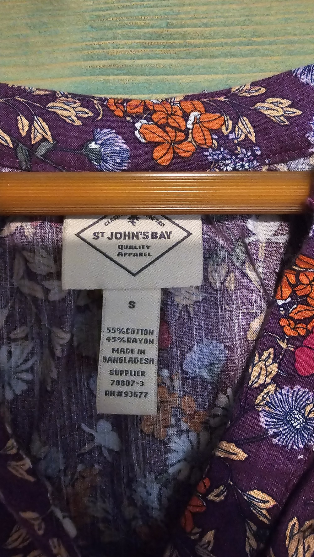 St. John's Bay purple ditsy floral sleeveless blouse (size S)