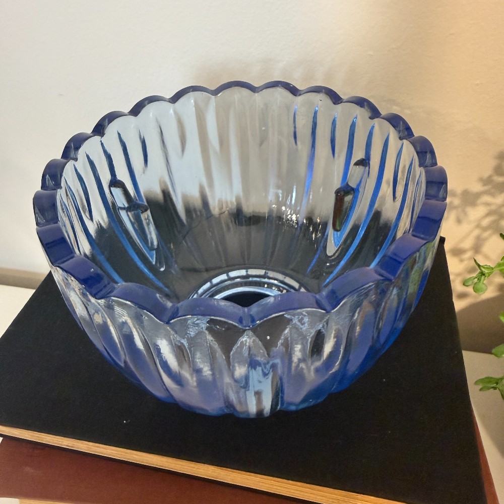 L.E. Smith Blue Ribbed Glass Fairy Lamp Top