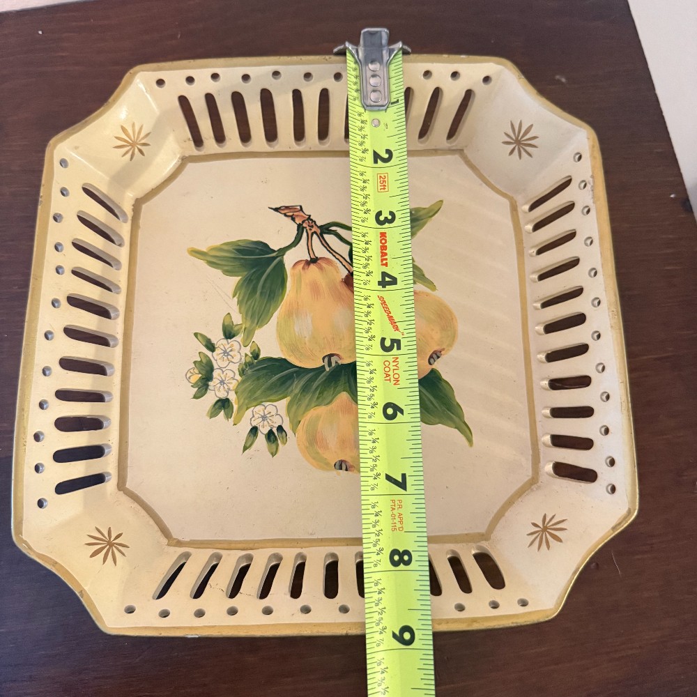 Reticulated Square Pear Plate, Cream and Gold, 9