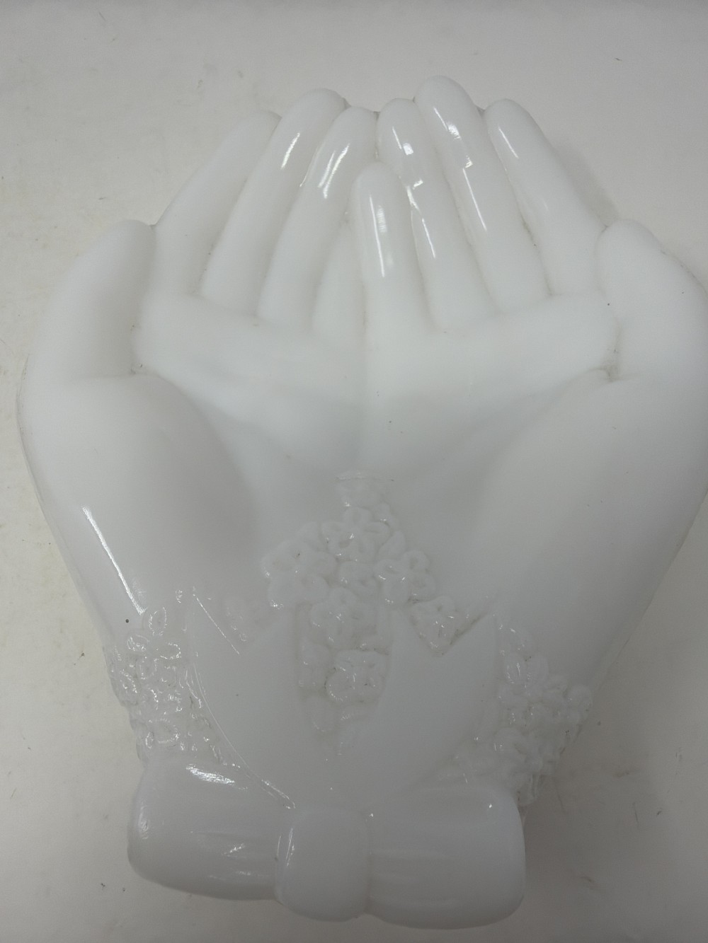 Vtg Avon Open Hands Milk Glass