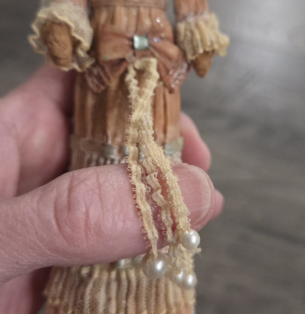 VTG Victorian Style Bear Figurine/Ornament