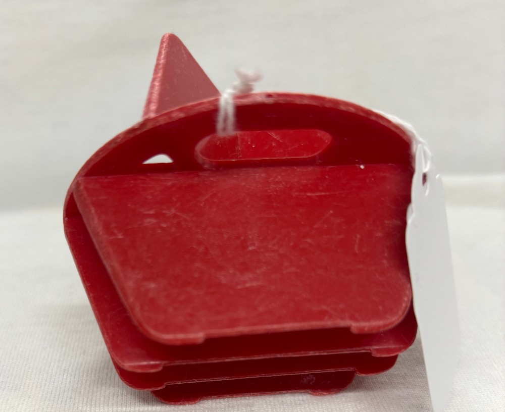 Kitchen roll cutter clover leaf & fan-tan patterns Kesco red vintage.