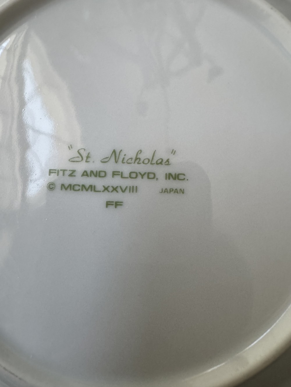 FITZ & FLOYD BREAD PLATES, 